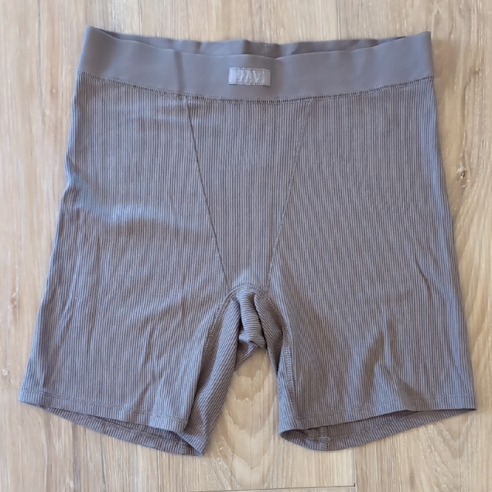SKIMS Soft Lounge Boxer Shorts